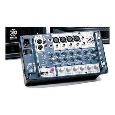 Powermikser Yamaha Stagepas 300